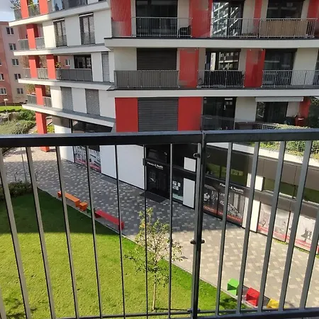 Brand New Modern Stylish + Parking & Balcony Apartmán